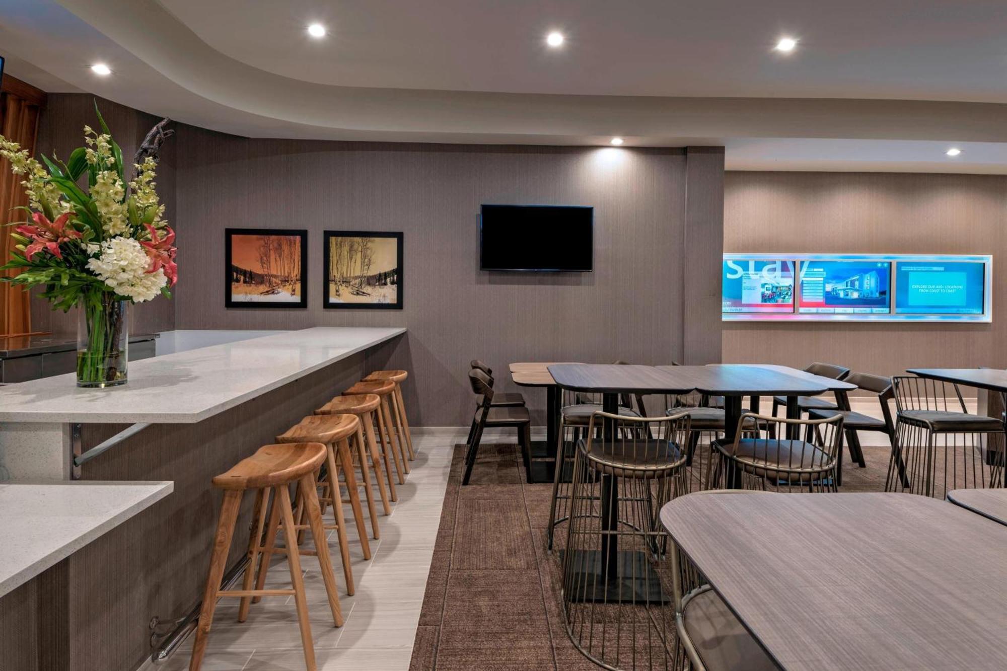 Springhill Suites By Marriott Denver West/Golden Лейкуд Екстериор снимка
