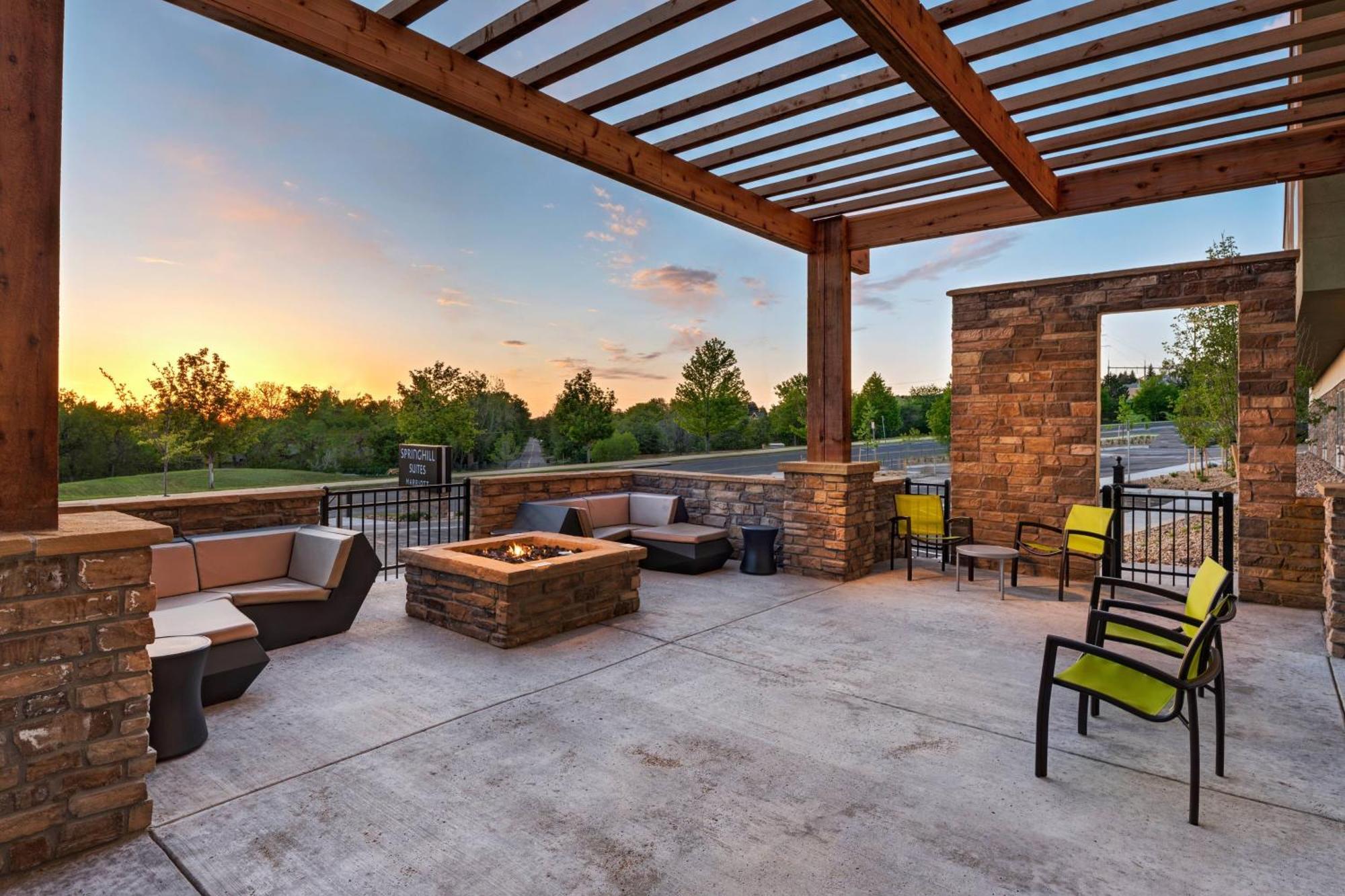 Springhill Suites By Marriott Denver West/Golden Лейкуд Екстериор снимка